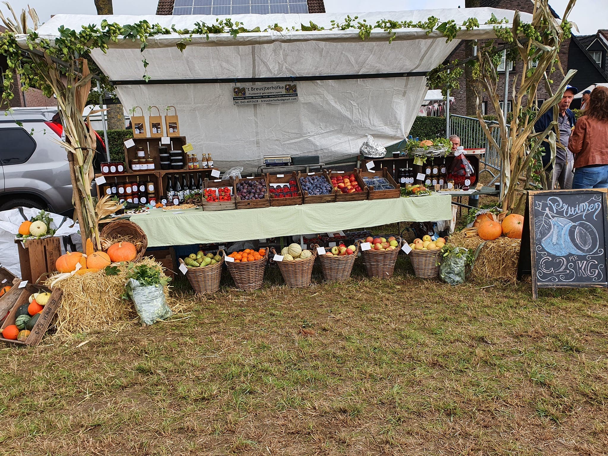 Onze marktkraam op de Landmarkt in Mesch